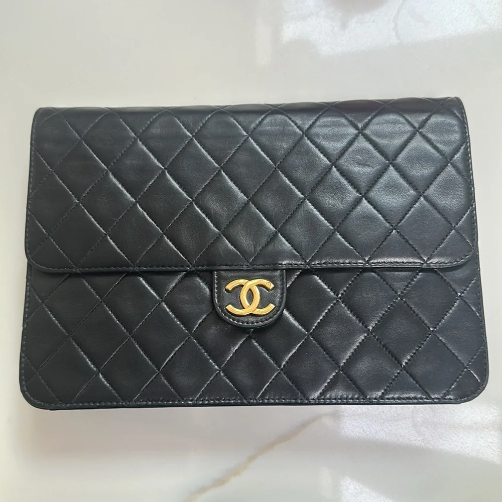 Chanel Black Lambskin Medium Single Flap Quilted Leather Bag Gold Hardware - Picture 2 of 15